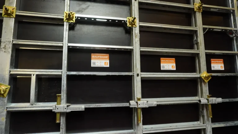 połączenie bauframe i bauschal połowiczny kadr_edited