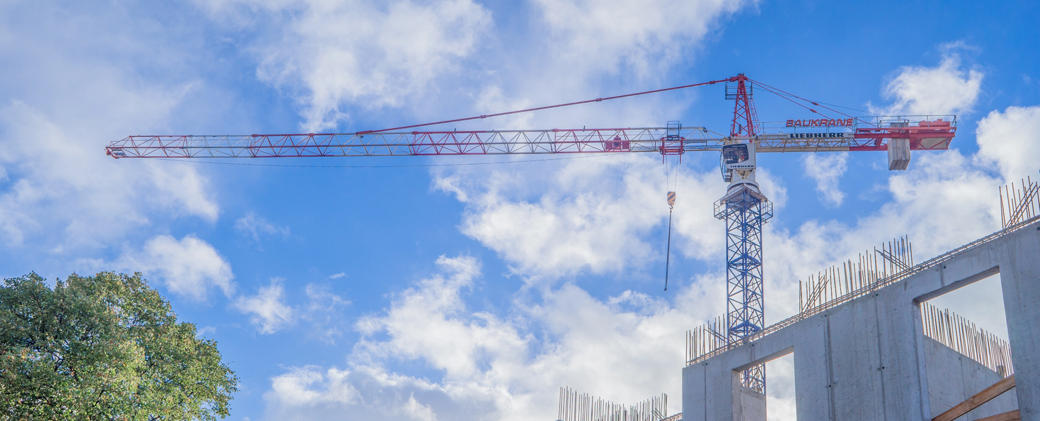 Wynajem i sprzedaż żurawi wieżowych